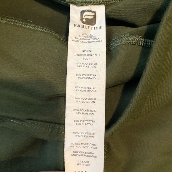 Fabletics Define PowerHold® Mid-Rise Capri - Picture 4 of 7